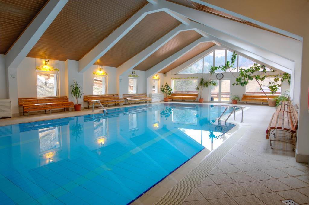 מויצ'ו דה סוס Resort Cheile Gradistei Moieciu חדר תמונה
